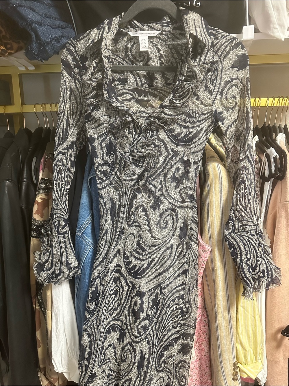 DIANE VON FURSTENBERG 100% Silk Paisley long sleeve Dress 🦋